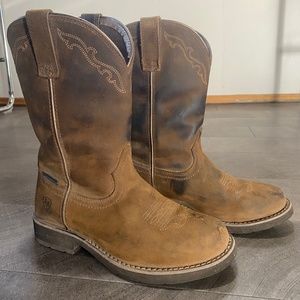 Ariat Women's Delilah Round Toe Waterproof Western Boot EUC